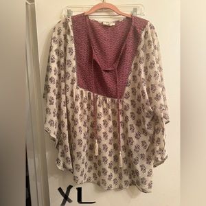 Barely worn floral top XL